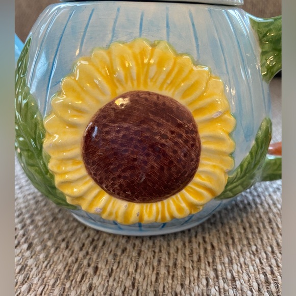 Vintage Sunflower Ceramic Teapot by, CBK LTD 8”high and 9”long - Picture 3 of 16